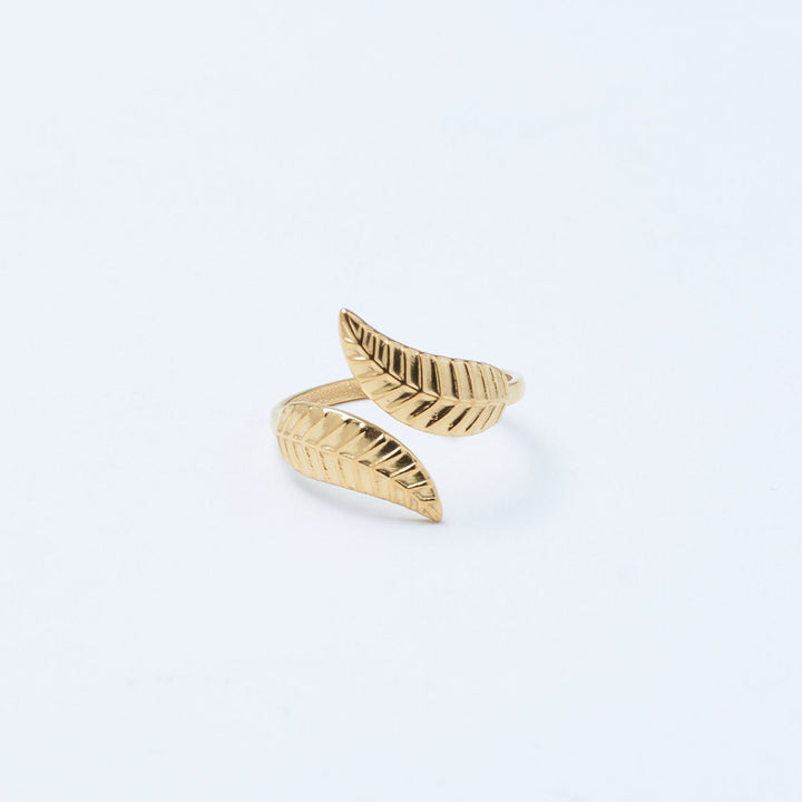 Ivy Embrace Golden Ring