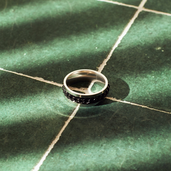 Jared Black Chain Ring