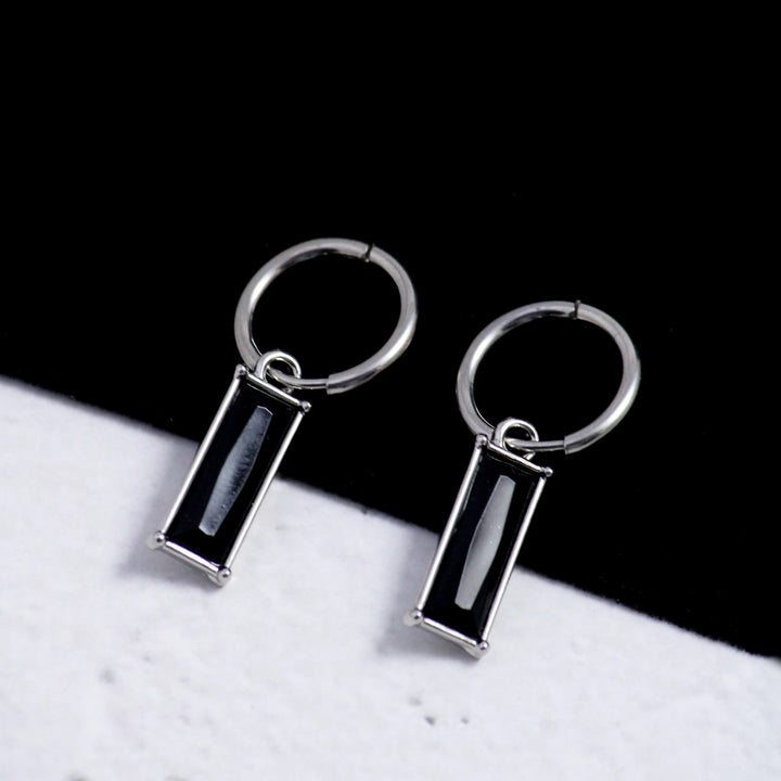Jaunty Black Earrings (1 Side)
