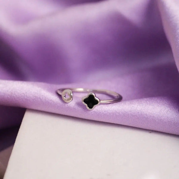 Korean Silver Clover Band