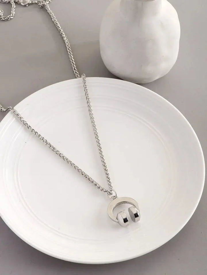 La Musique Locket Chain