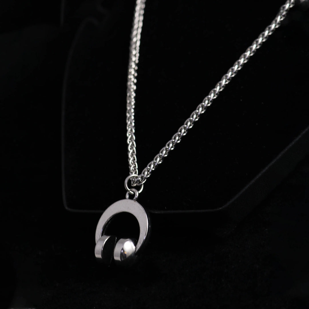La Musique Locket Chain