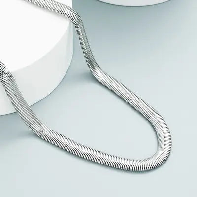 Liquid Motion Chain Necklace