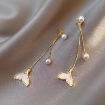 Love spell Pearl Earrings Salty