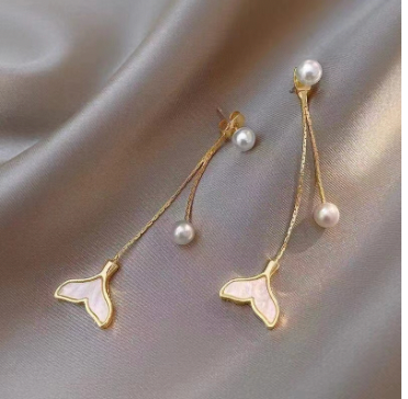 Love spell Pearl Earrings