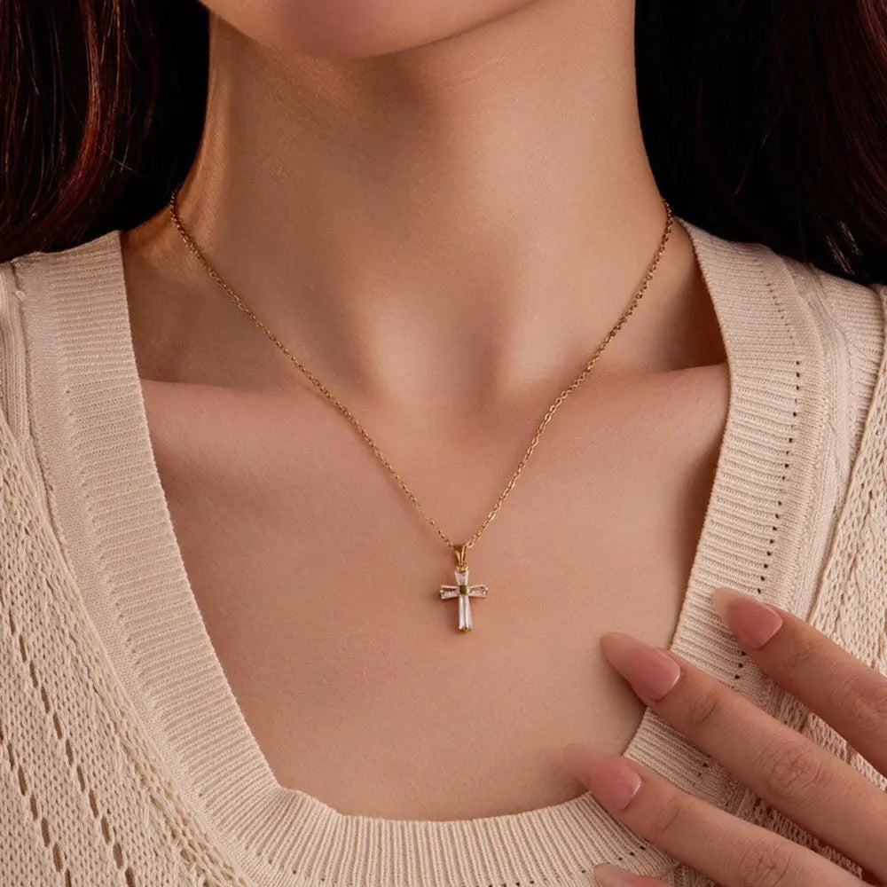 Luxe Cross Necklace | Salty