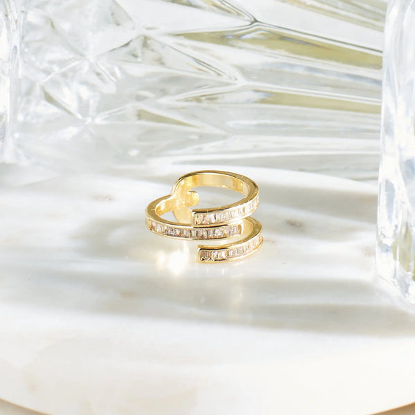 Luxe Loop Golden Ring