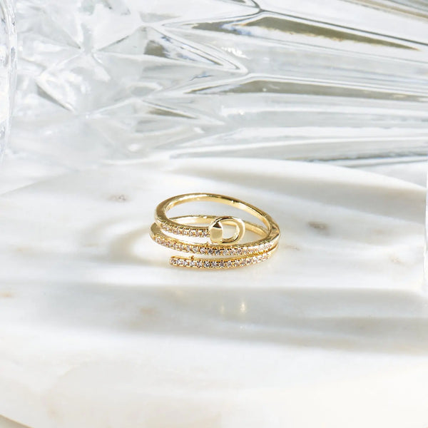 Luxurious Golden Ring