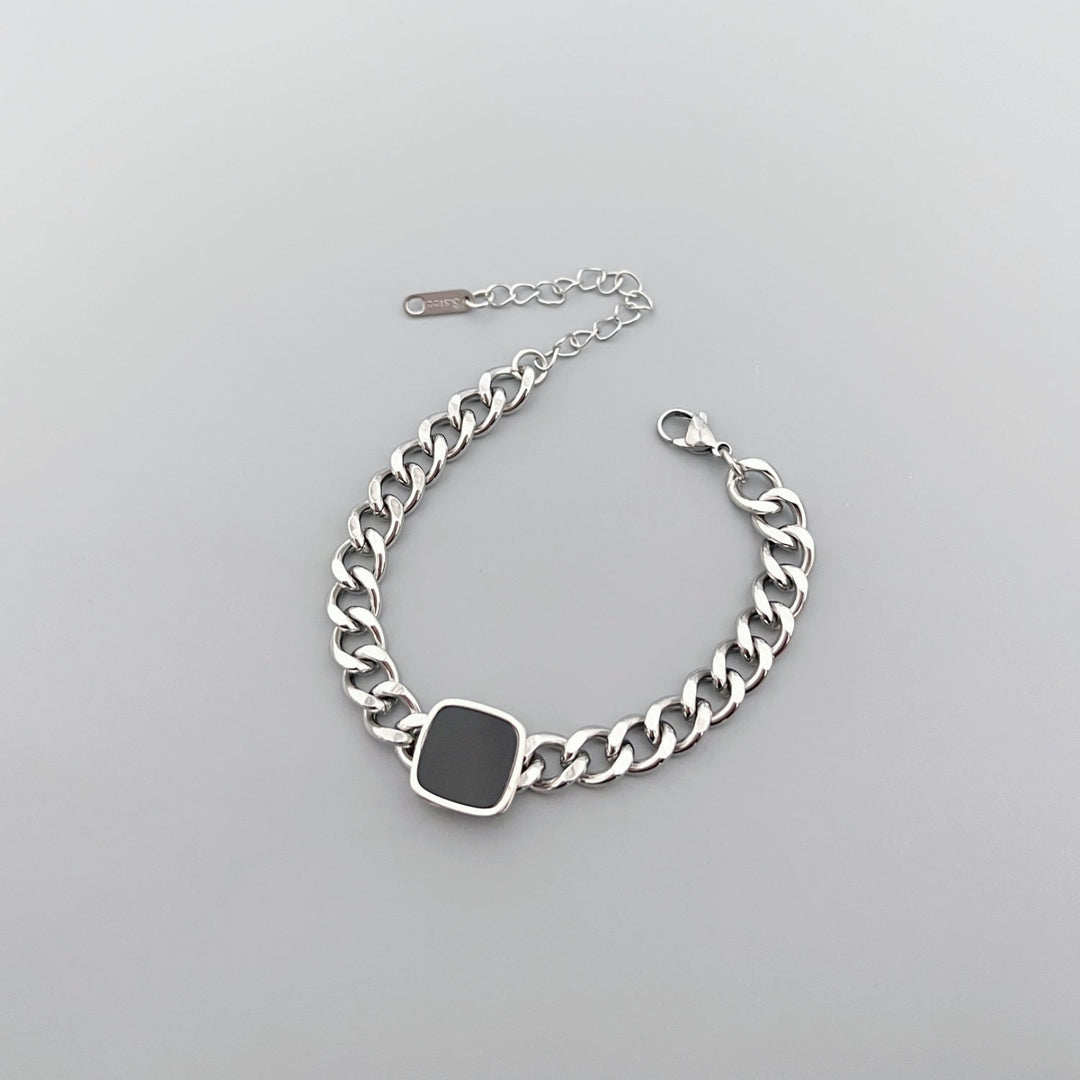 Onyx Signet Bracelet | Salty