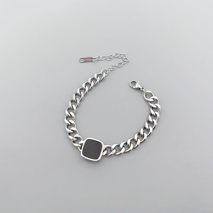 Onyx Signet Bracelet | Salty