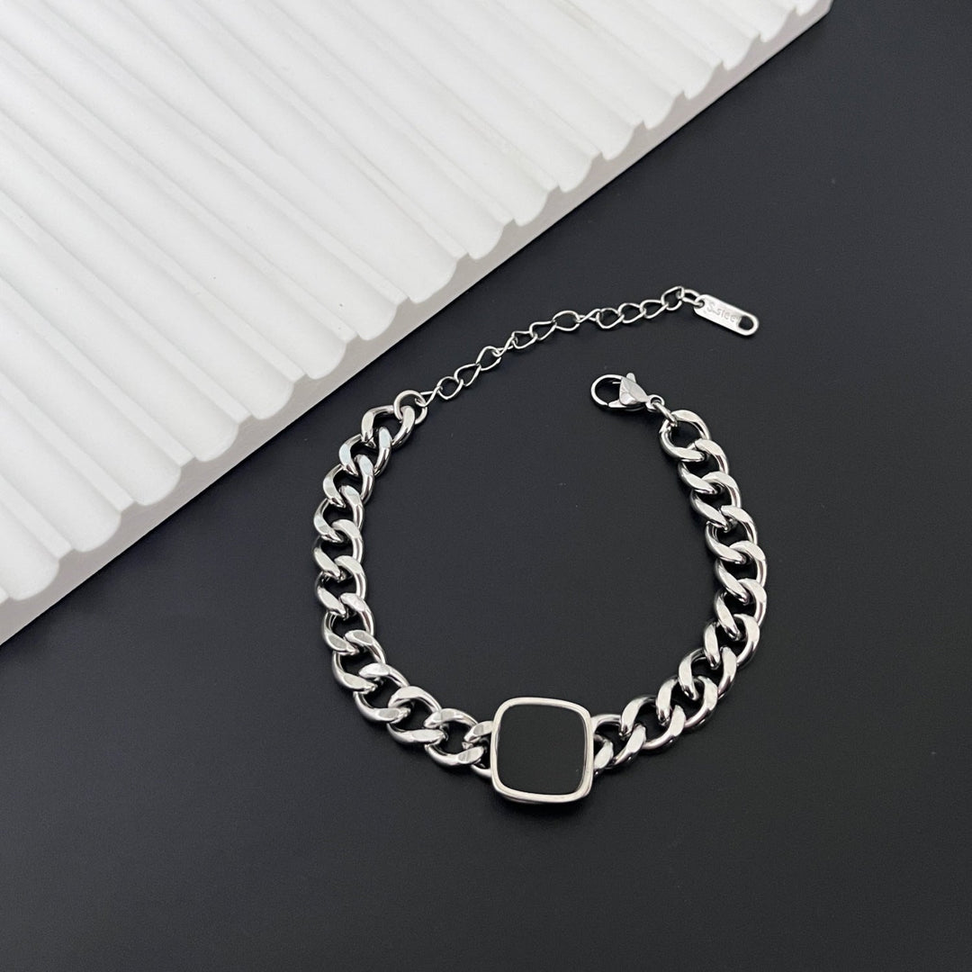 Onyx Signet Bracelet | Salty