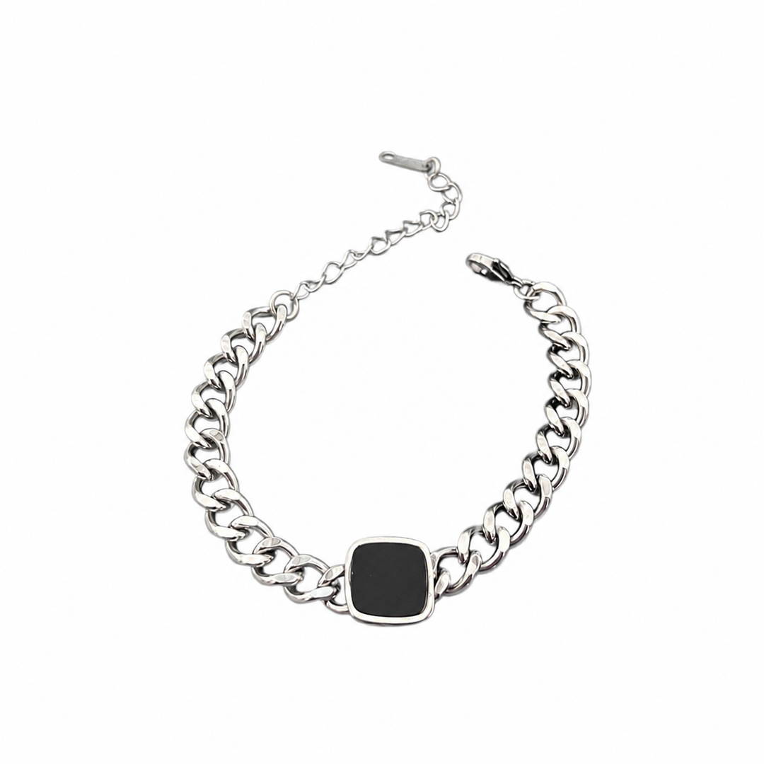 Onyx Signet Bracelet | Salty