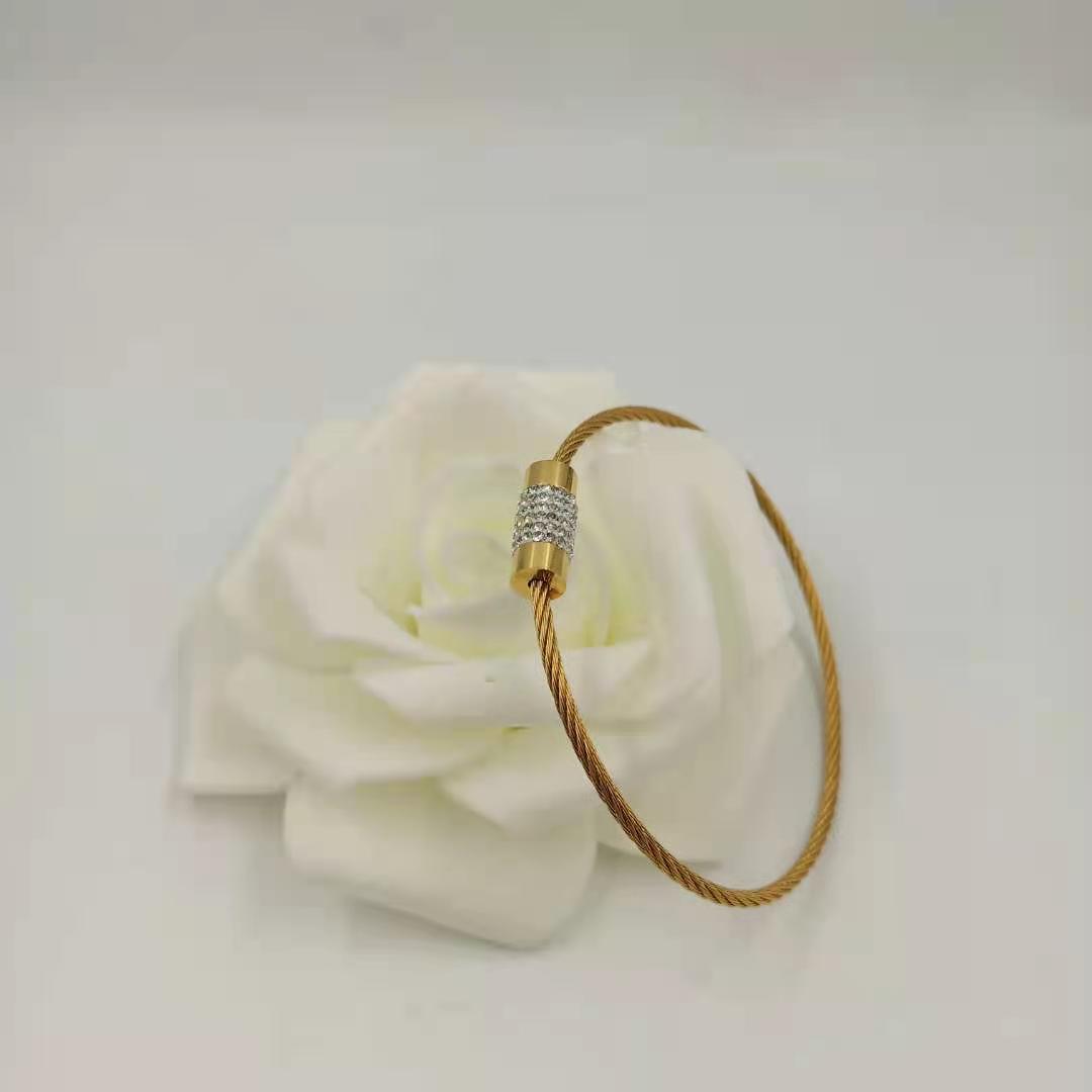 Sleek Cable Bracelet