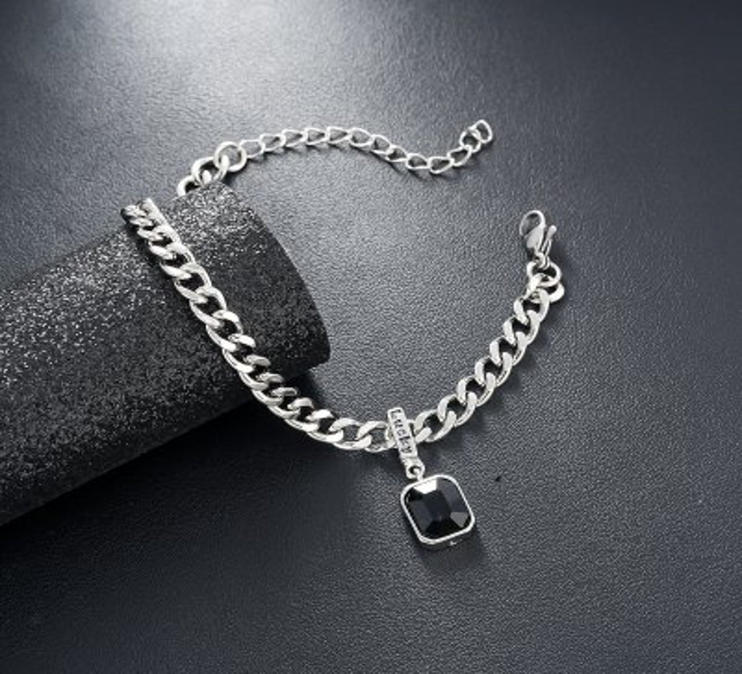 Onyx Crest Chain Bracelet