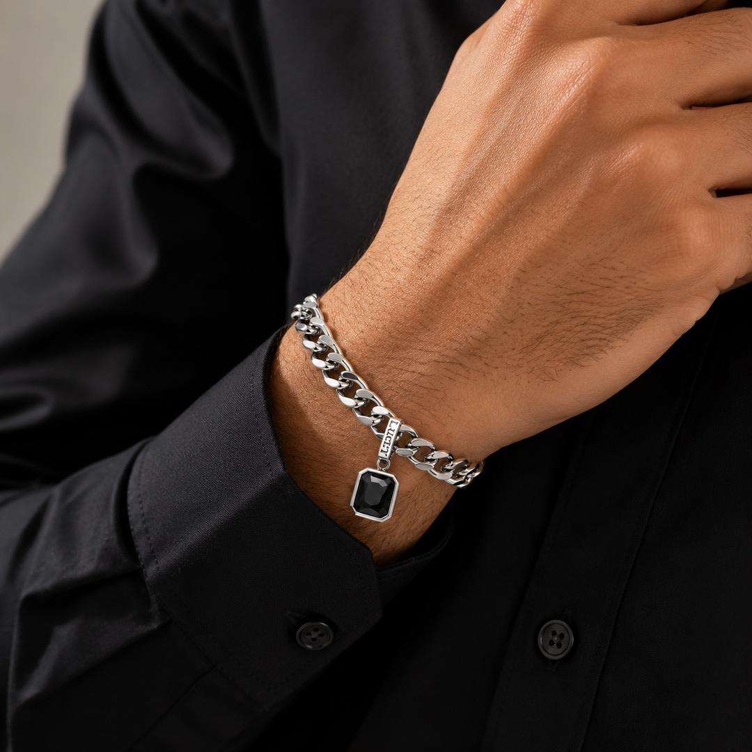 Onyx Crest Chain Bracelet