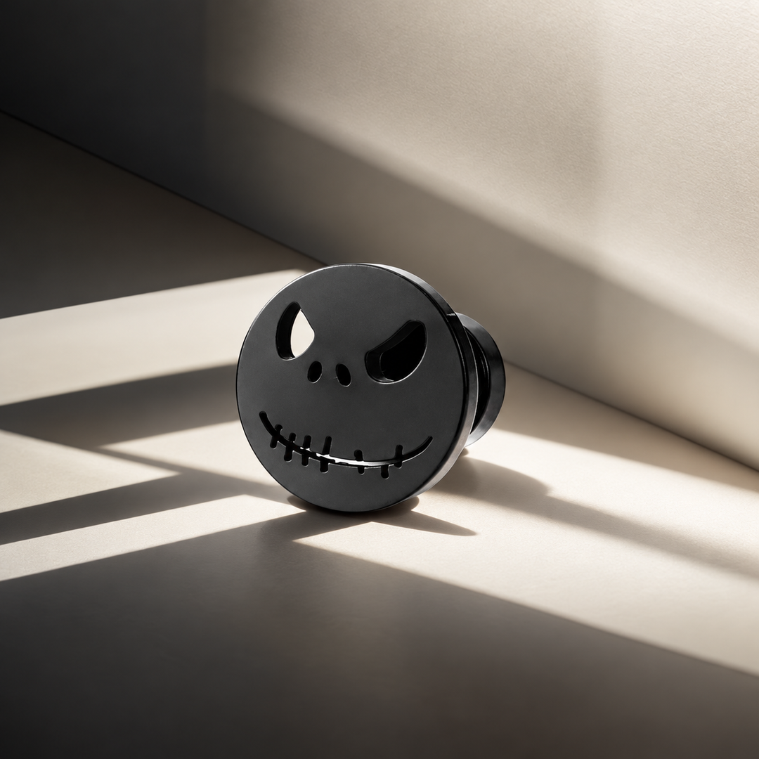 The Pumpkin King Stud Earrings - Black