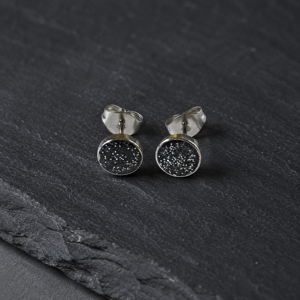 Shadowy Spark Studs