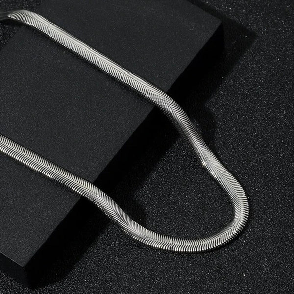 Liquid Motion Chain Necklace