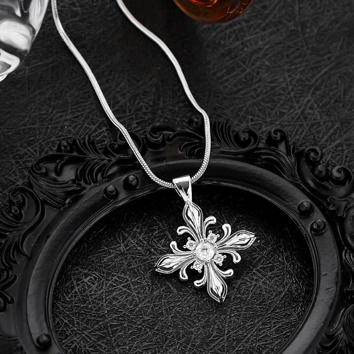 Zircon Warbler Necklace - Silver | Salty
