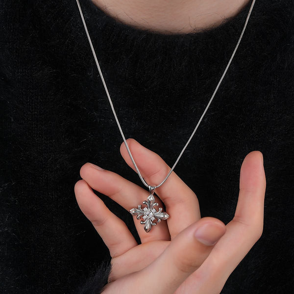 Zircon Warbler Necklace - Silver