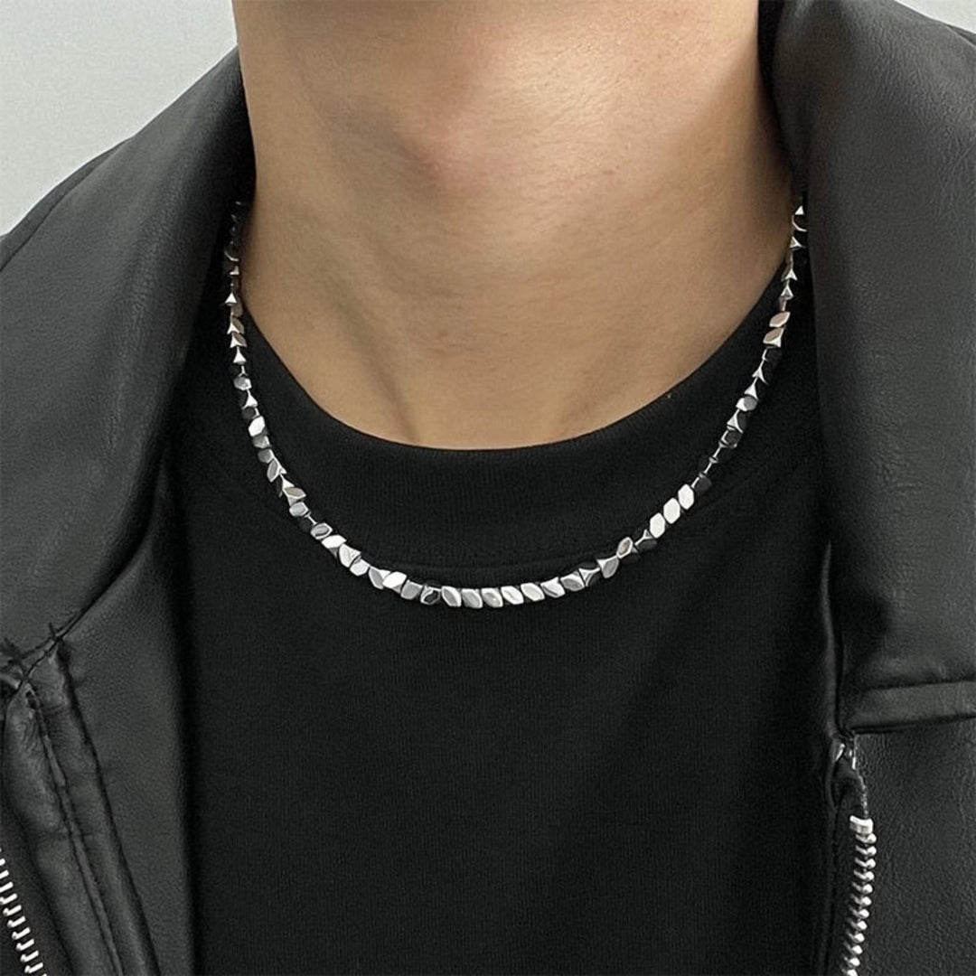 Titan Edge Bead Necklace - Silver | Salty