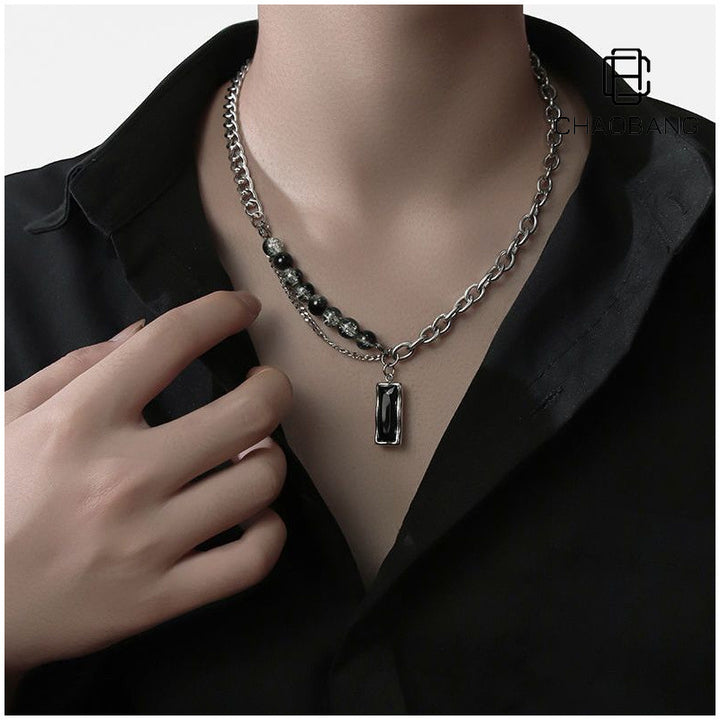 Vanta Pendant Necklace