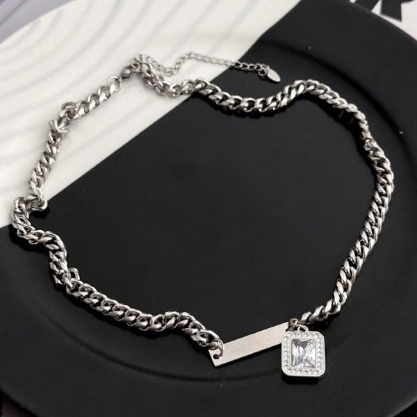 Lennox Pendant Necklace