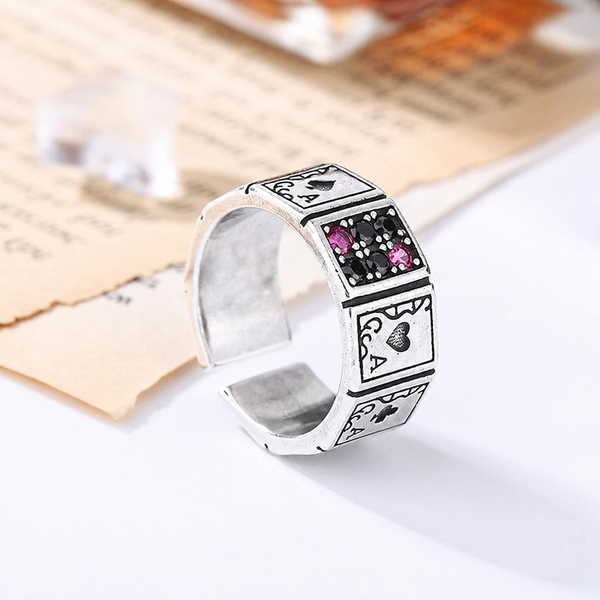 Fortune’s Card Ring