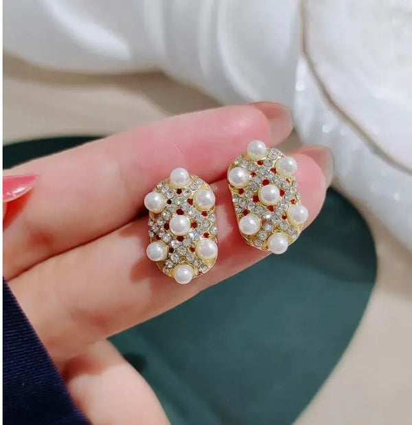 Mermaid Pearls Studs