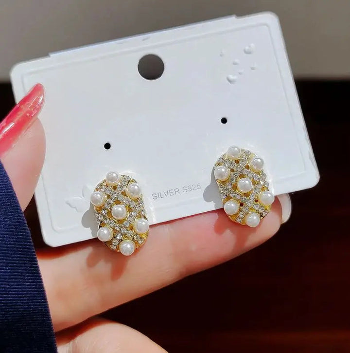 Mermaid Pearls Studs