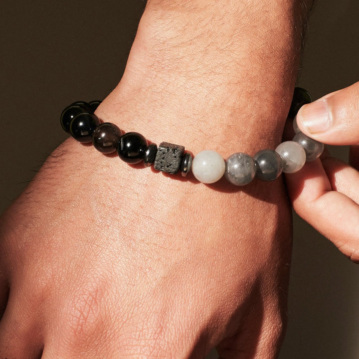 Minimal Pyramid Onyx Beaded Bracelet - Salty Accessories