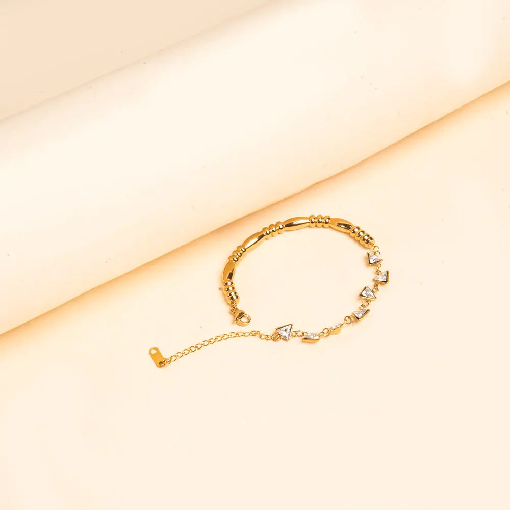 Minimal Triangular Link Bracelet - White | Salty
