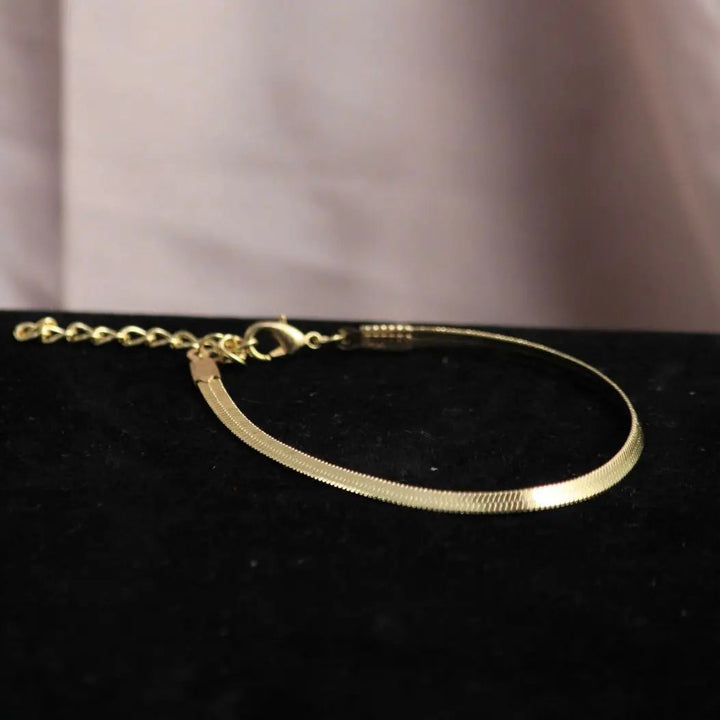 Minimal Vintage Golden Bracelet - Salty Accessories