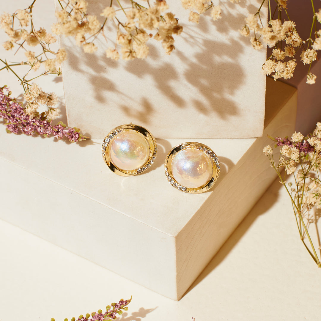 Mother of Pearl Chic Studs Salty