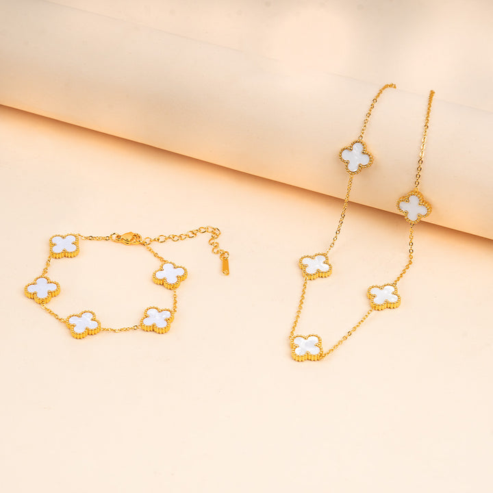 White Clover Jewellery Set