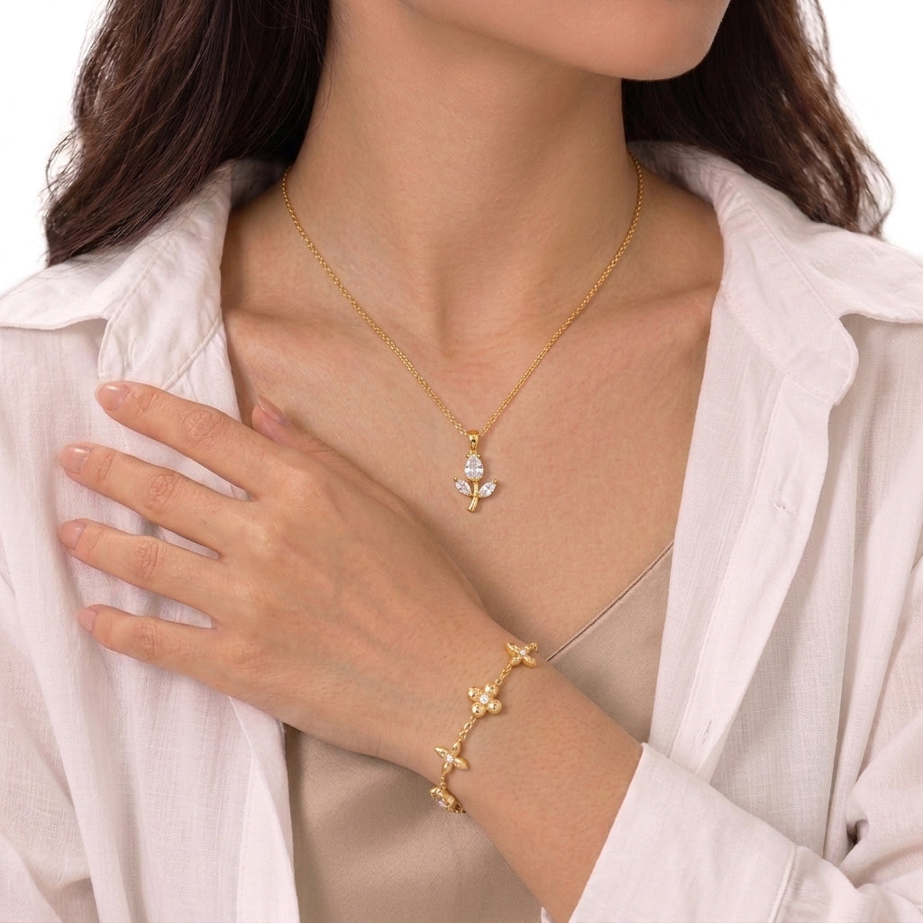 Breezy Detail Necklace And Bracelet Set