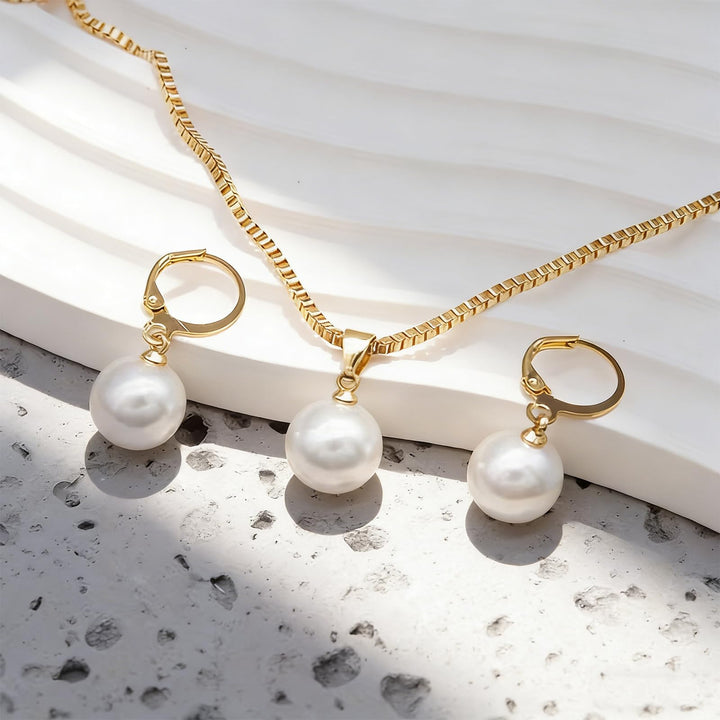 Pearl Reverie Necklace &amp; Earrings Set