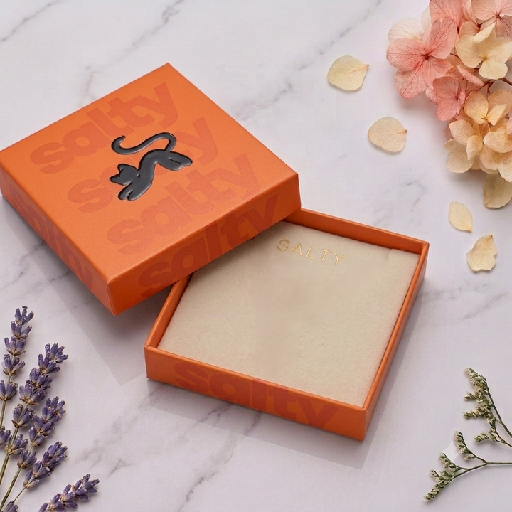 White Dove Clover Affair Jewellery Set