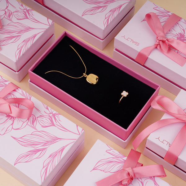 Serene White and Gold Jewellery Set