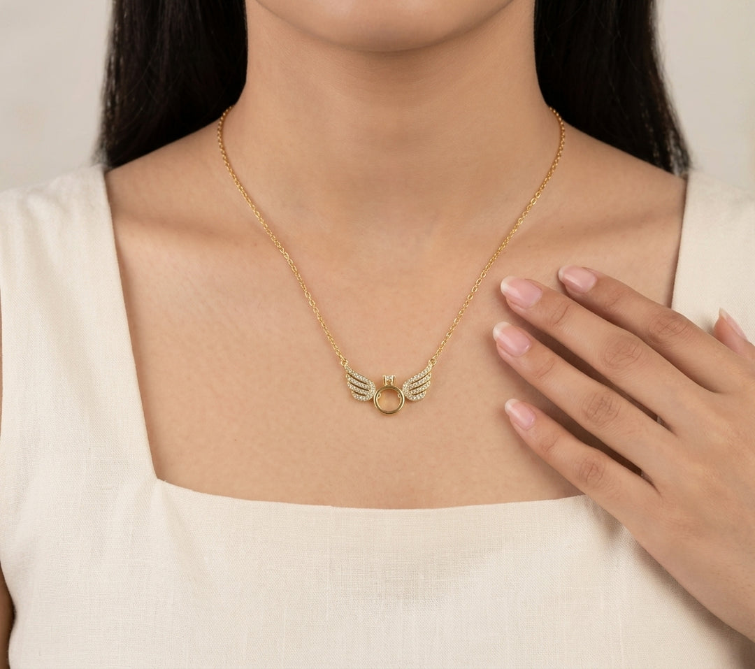 Angel Wings Necklace - Gold