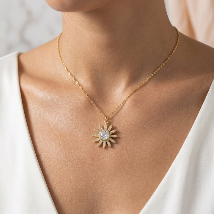 Daisy Flower Crystal Necklace - Gold