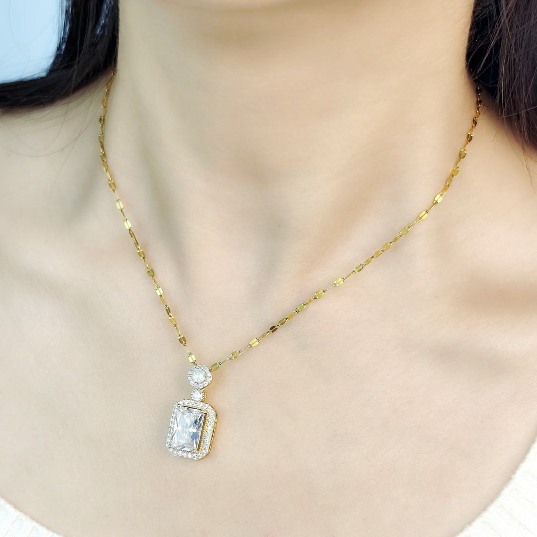 Elegance Studded Gem Necklace