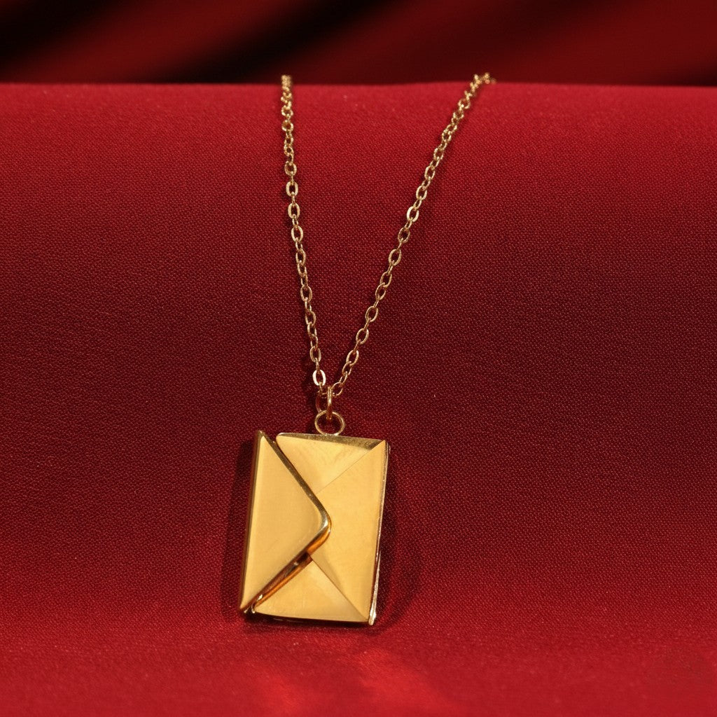 Love Letter Necklace - Gold