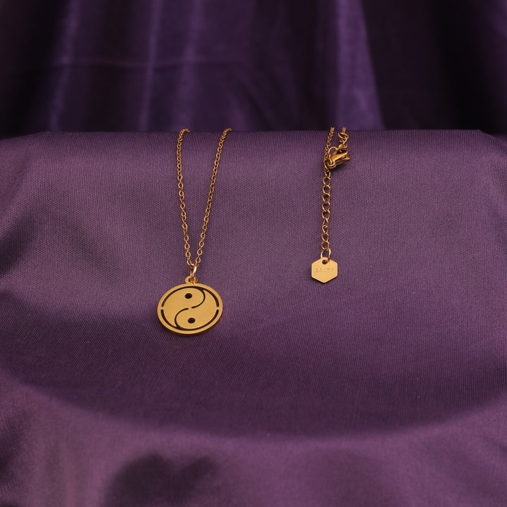 Yin-yang necklace - Gold - Salty Accessories