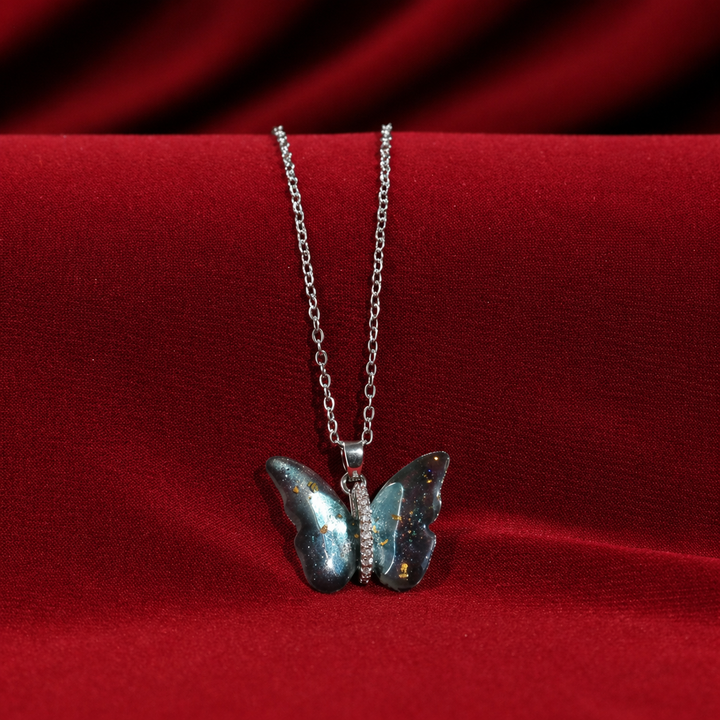 Vibrant Blue Silver Winged Beauty Necklace