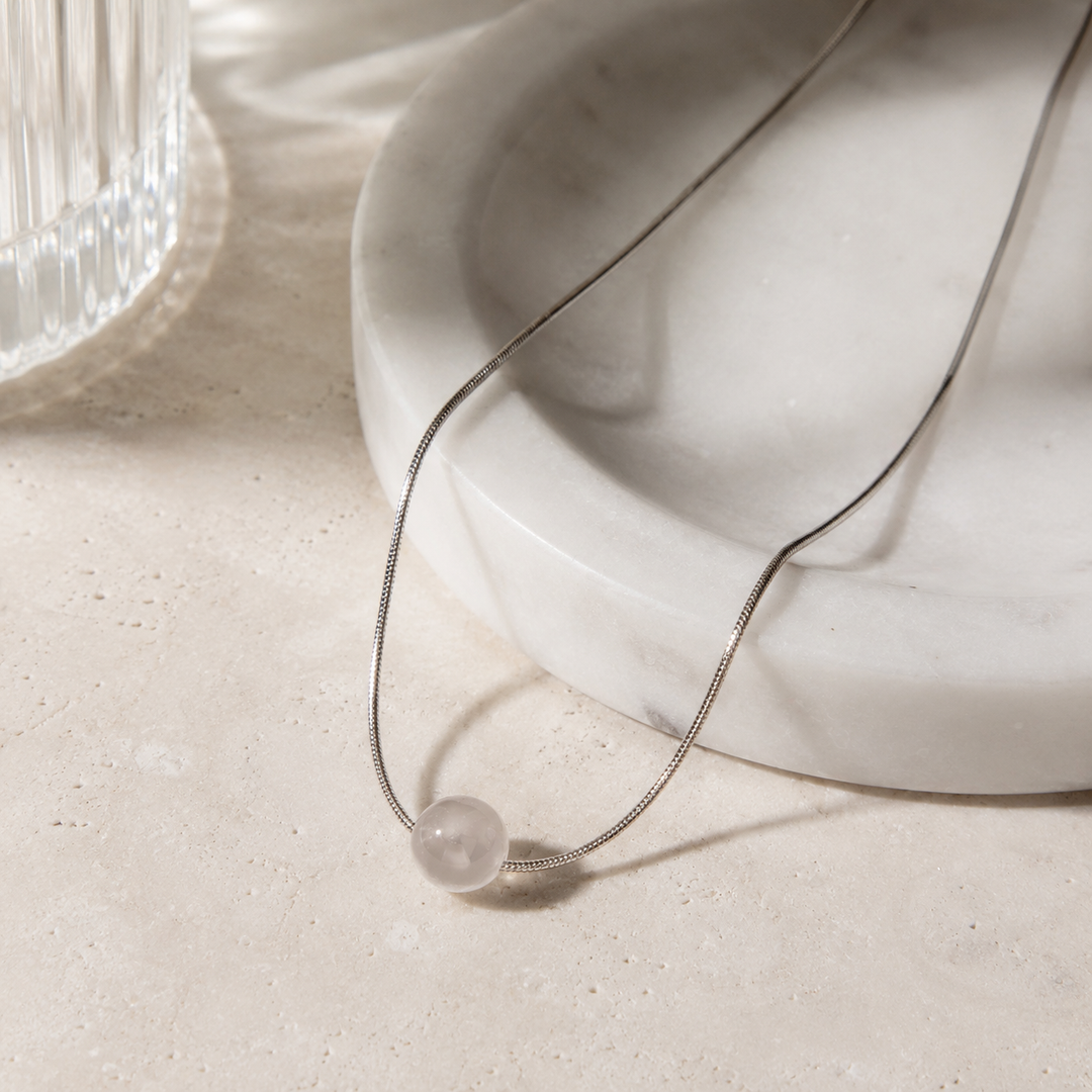 Minimal Ball Necklace