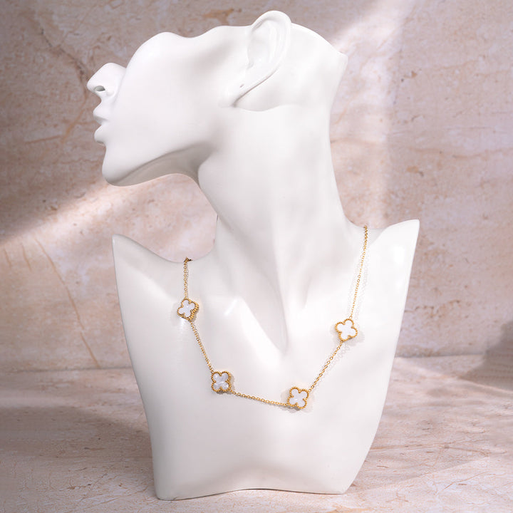 White Dove's Necklace | Salty