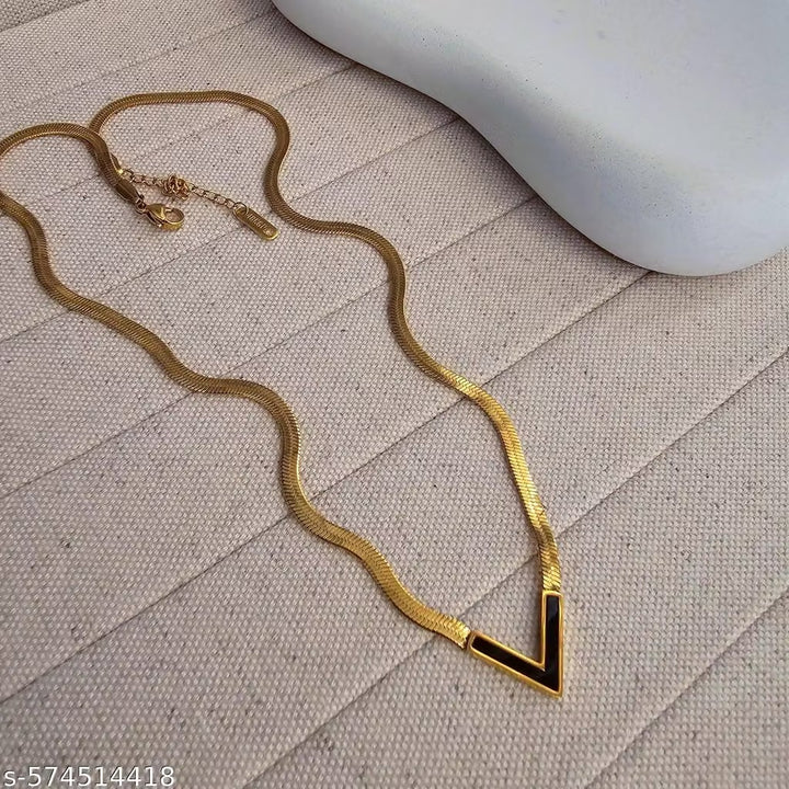 Vandal V Pendant Chain Necklace - Black
