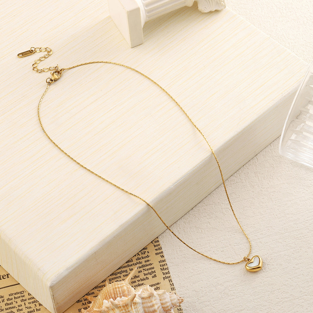 Pearl Heart Charm Gold Necklace - Salty Accessories