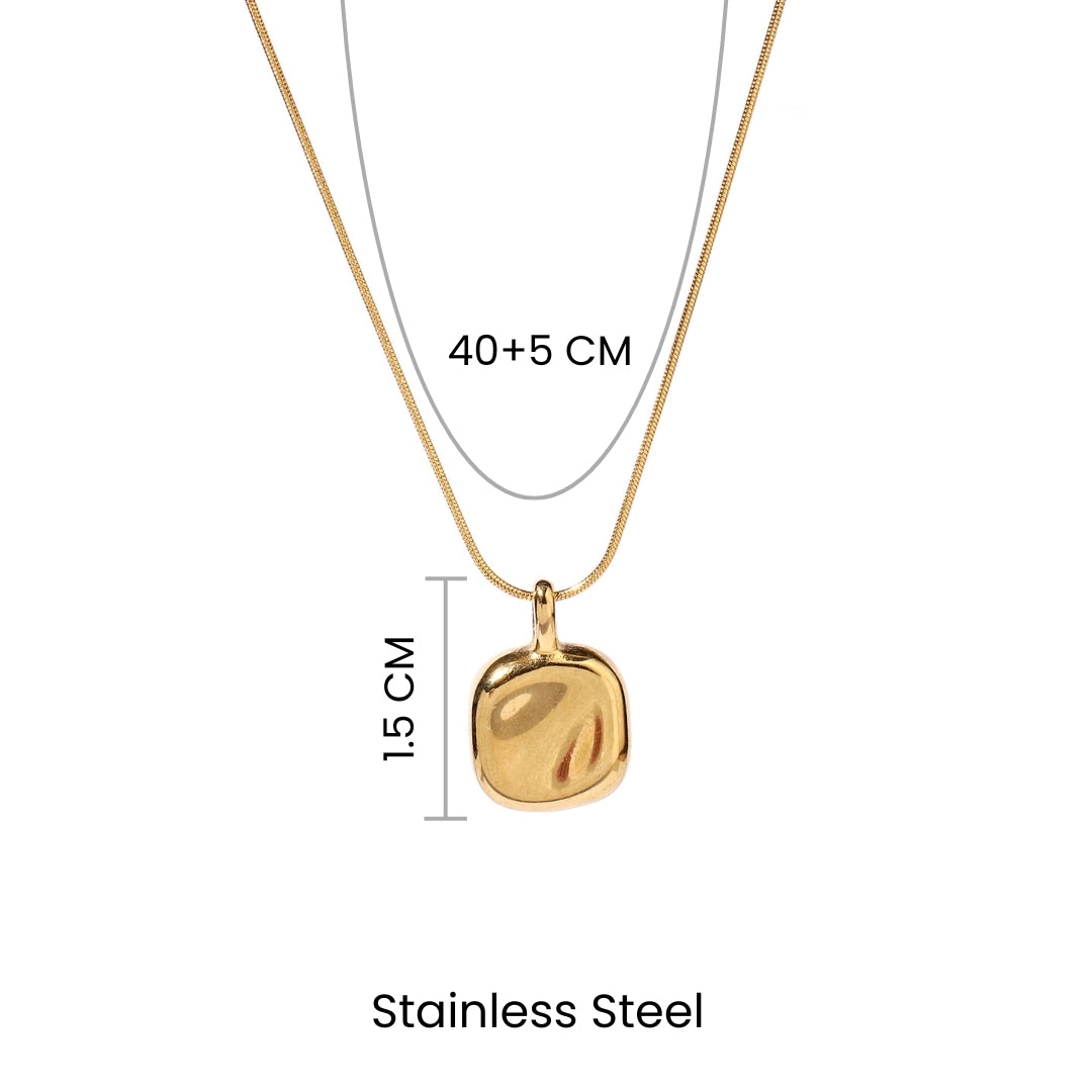 Round Textured Charm Gold Necklace - Salty Accessories